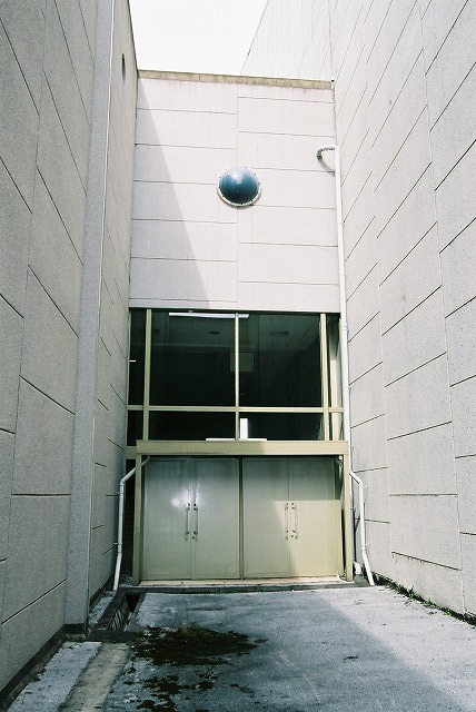 0047_hall.jpg