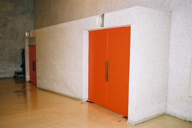 0057_hall.jpg