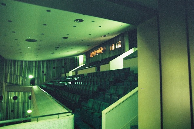 0084_hall.jpg