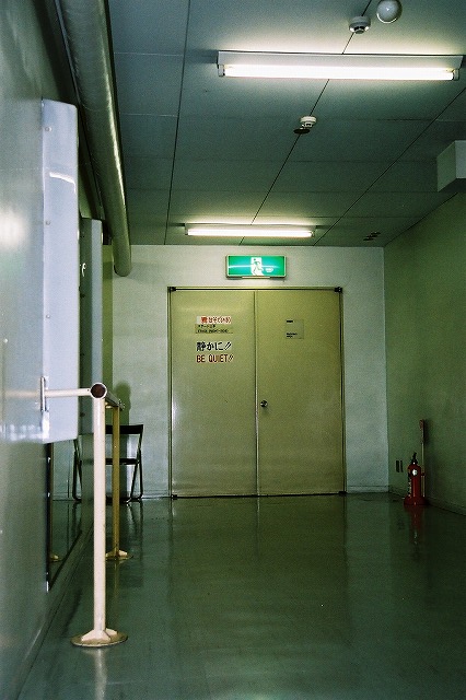 0102_hall.jpg